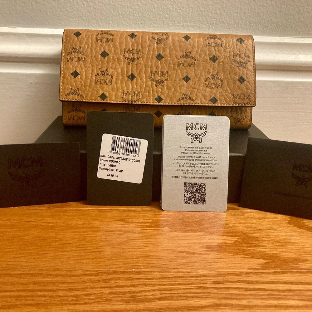 MCM Large Visetos Original Wallet - Picture 1 of 3